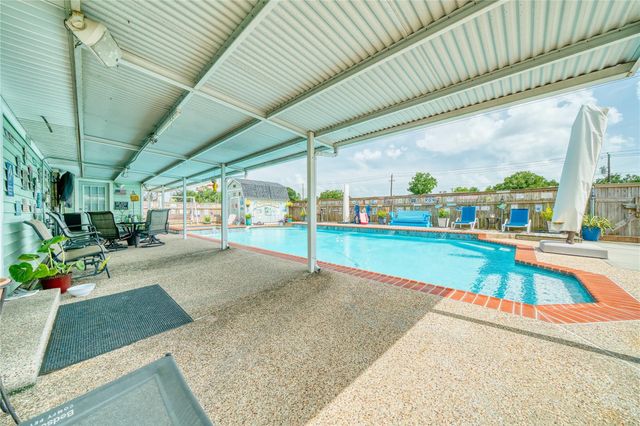 3210 Flamborough Drive, Pasadena, TX 77503