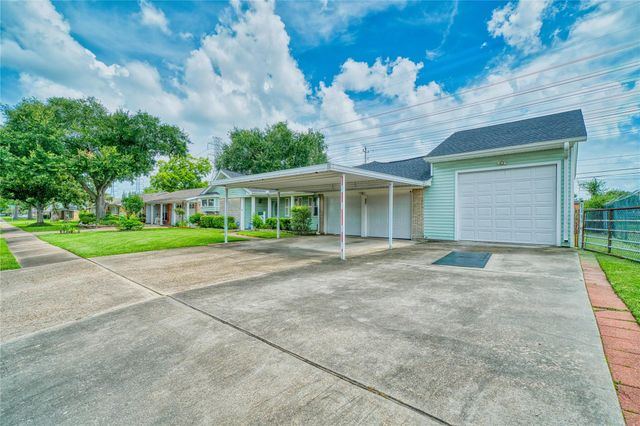 3210 Flamborough Drive, Pasadena, TX 77503