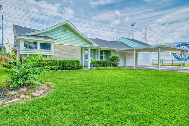 3210 Flamborough Drive, Pasadena, TX 77503