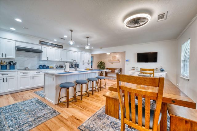 3210 Flamborough Drive, Pasadena, TX 77503