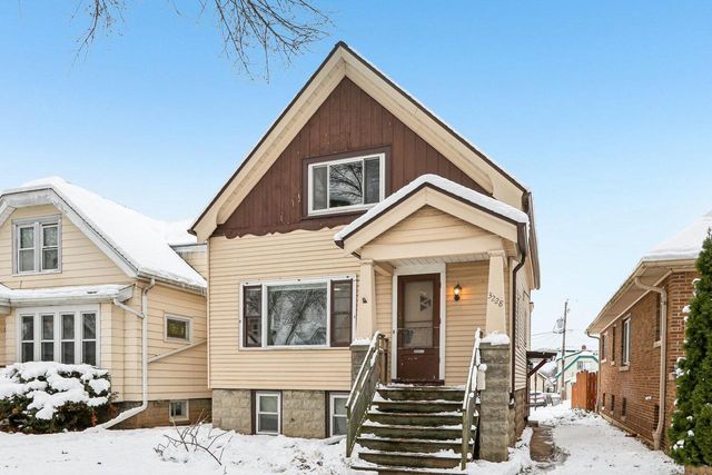 3228 S 15th STREET, Milwaukee, WI 53215