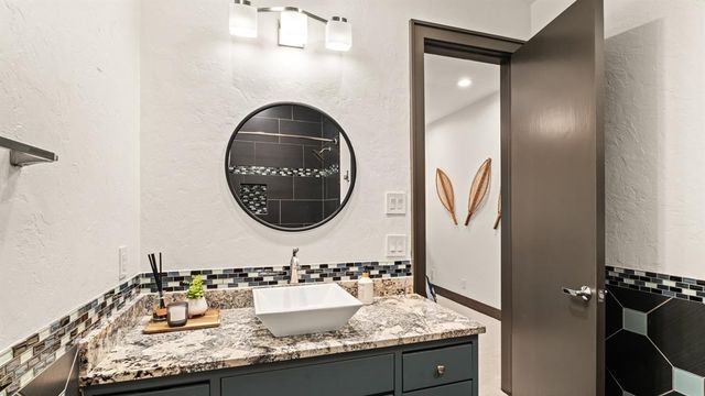 15216 Stoney Spring Road, Edmond, OK 73013