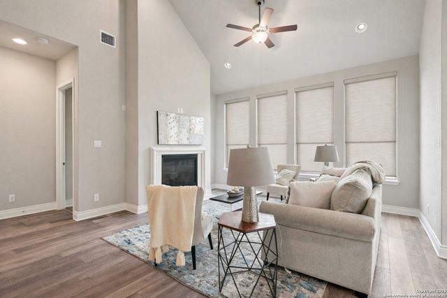 29740 elkhorn, Boerne, TX 78015