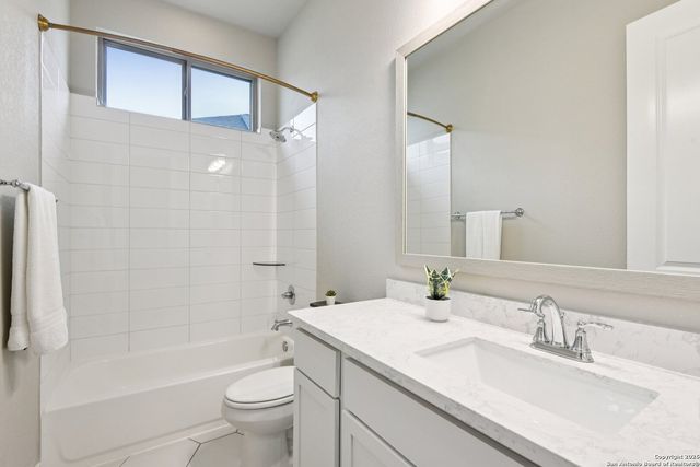 29740 elkhorn, Boerne, TX 78015