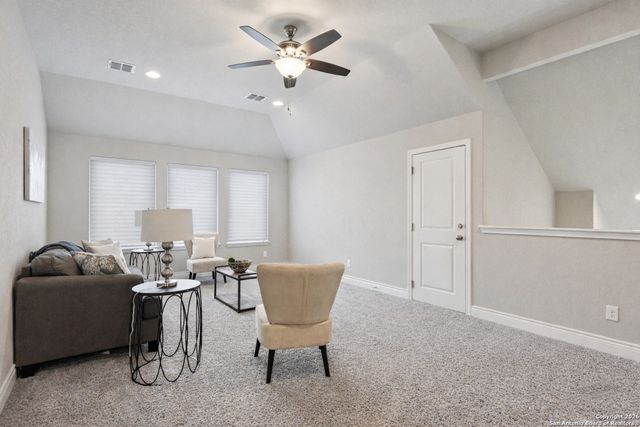 29740 elkhorn, Boerne, TX 78015