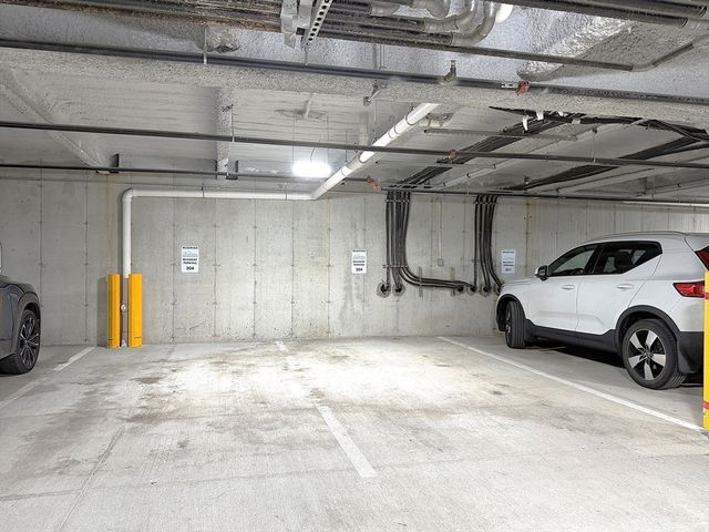 90 E Central St 304, Franklin, MA 02038