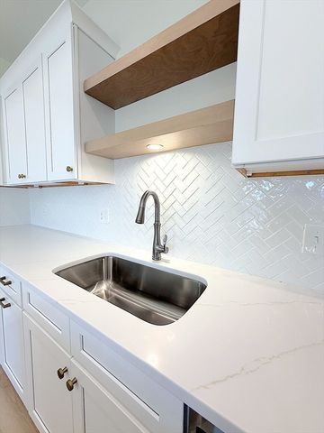 90 E Central St 304, Franklin, MA 02038