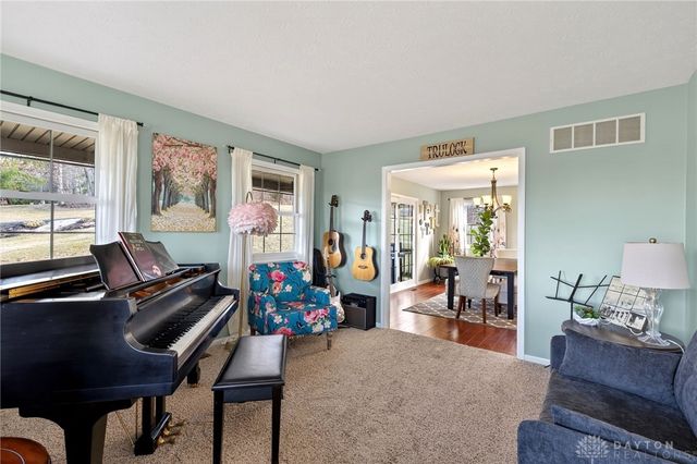 335 Willow Road, Springfield, OH 45502