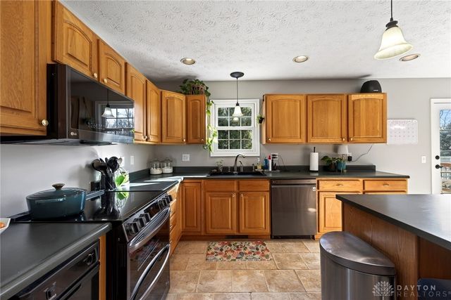 335 Willow Road, Springfield, OH 45502