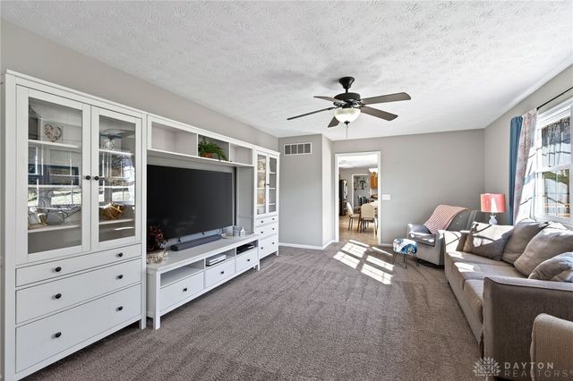 335 Willow Road, Springfield, OH 45502