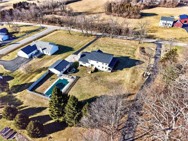 335 Willow Road, Springfield, OH 45502