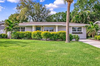 616 42ND AVENUE NE, St Petersburg, FL 33703