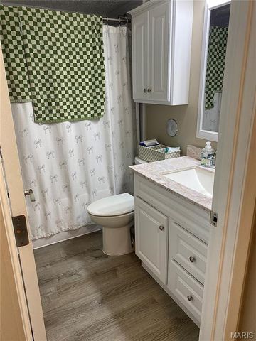 1457 Summergate Parkway F, St Charles, MO 63303