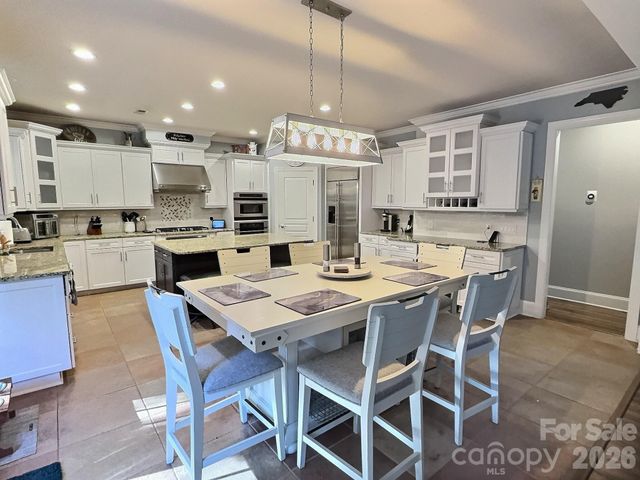 2905 Julian Glen Circle, Waxhaw, NC 28173