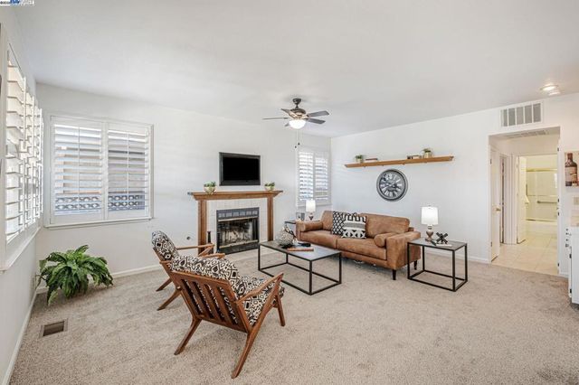 2236 Colonial Ct, Discovery Bay, CA 94505