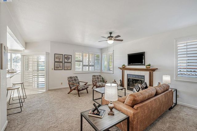 2236 Colonial Ct, Discovery Bay, CA 94505