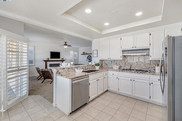 2236 Colonial Ct, Discovery Bay, CA 94505