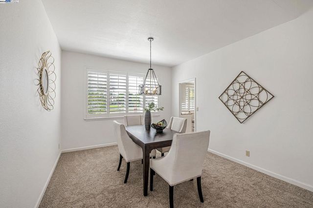 2236 Colonial Ct, Discovery Bay, CA 94505