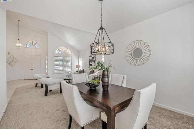 2236 Colonial Ct, Discovery Bay, CA 94505