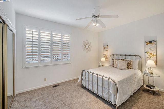 2236 Colonial Ct, Discovery Bay, CA 94505