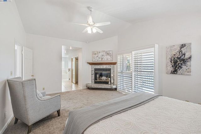 2236 Colonial Ct, Discovery Bay, CA 94505