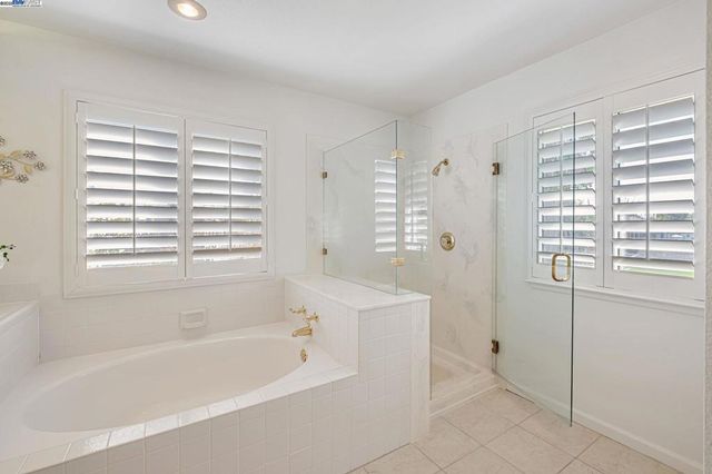 2236 Colonial Ct, Discovery Bay, CA 94505