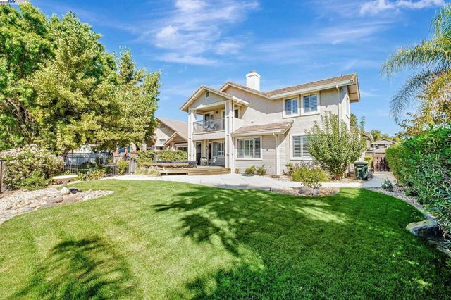 2236 Colonial Ct, Discovery Bay, CA 94505
