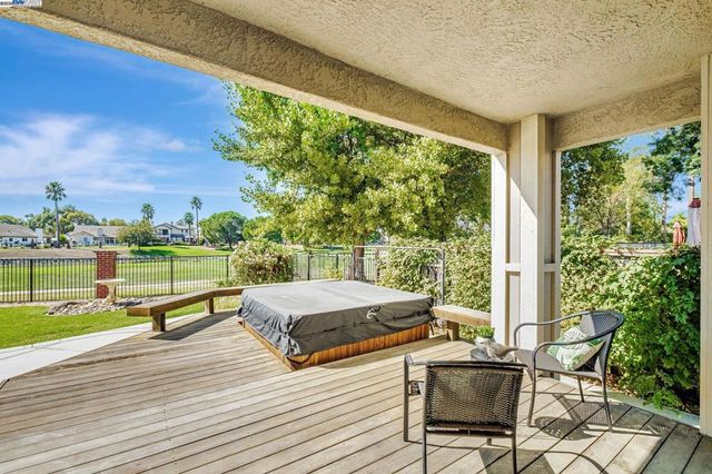 2236 Colonial Ct, Discovery Bay, CA 94505