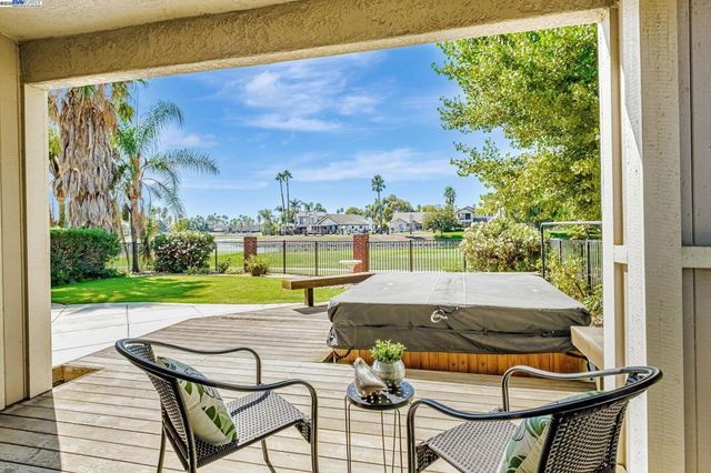 2236 Colonial Ct, Discovery Bay, CA 94505