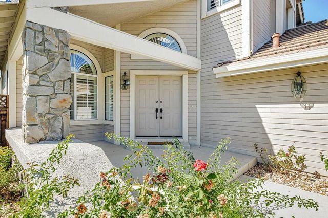 2236 Colonial Ct, Discovery Bay, CA 94505