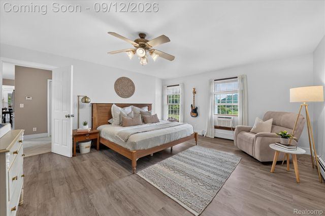1205 W Oakwood Road, Oxford Charter Township, MI 48371
