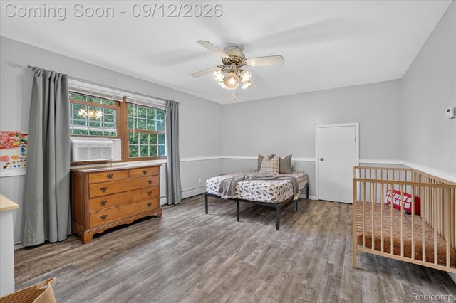 1205 W Oakwood Road, Oxford Charter Township, MI 48371