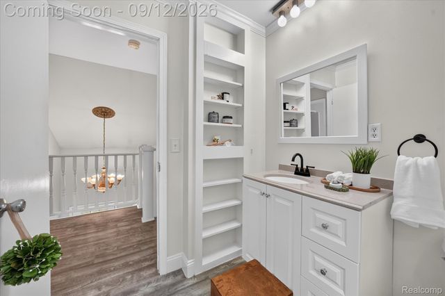 1205 W Oakwood Road, Oxford Charter Township, MI 48371