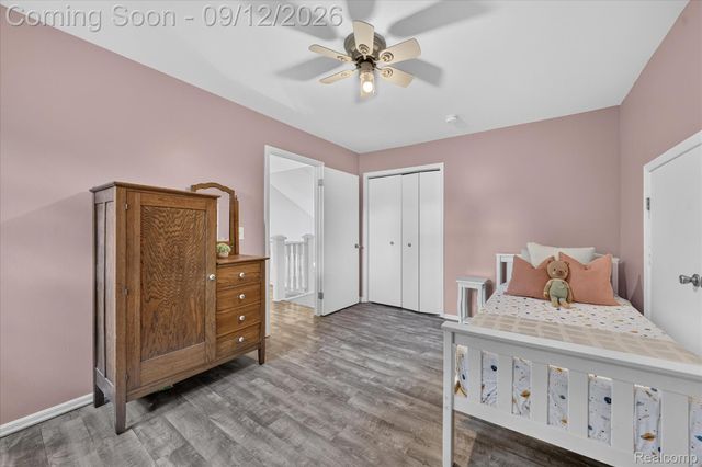 1205 W Oakwood Road, Oxford Charter Township, MI 48371