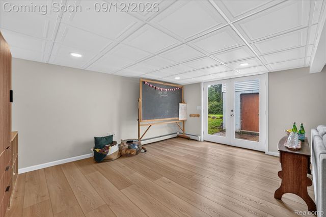 1205 W Oakwood Road, Oxford Charter Township, MI 48371