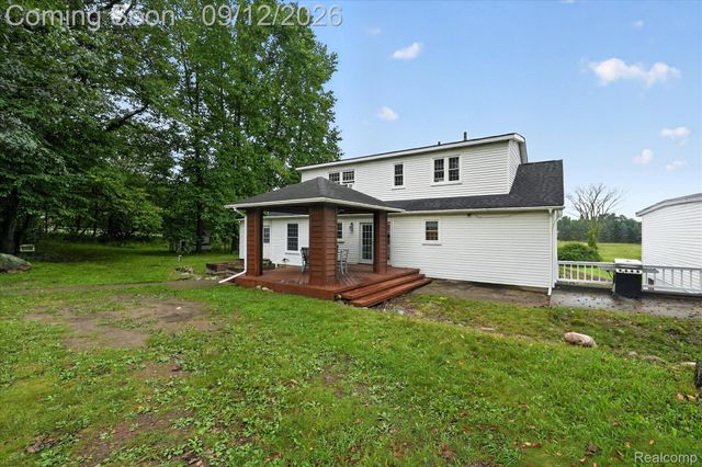 1205 W Oakwood Road, Oxford Charter Township, MI 48371