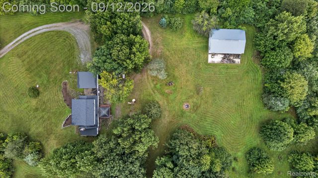 1205 W Oakwood Road, Oxford Charter Township, MI 48371