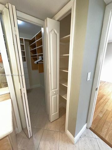 625 Biltmore Way 807, Coral Gables, FL 33134