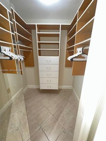 625 Biltmore Way 807, Coral Gables, FL 33134