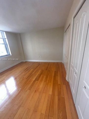 625 Biltmore Way 807, Coral Gables, FL 33134