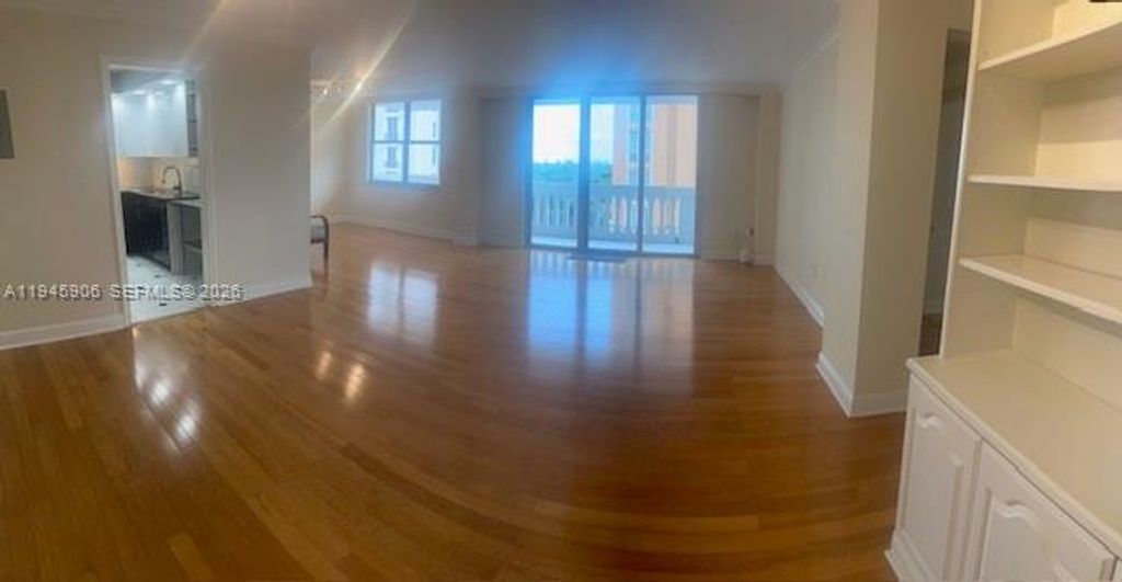 625 Biltmore Way 807, Coral Gables, FL 33134