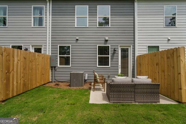 526 Crown Drive, Emerson, GA 30137