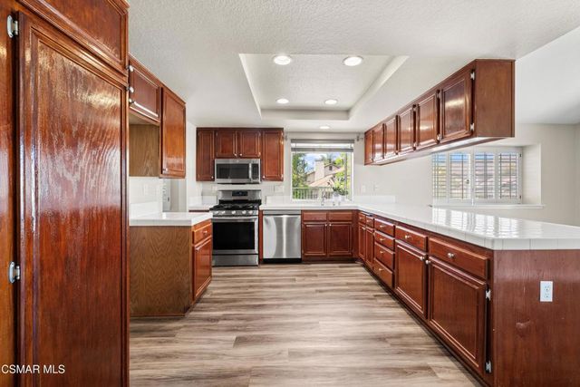 191 Misty Lake Court, Simi Valley, CA 93065