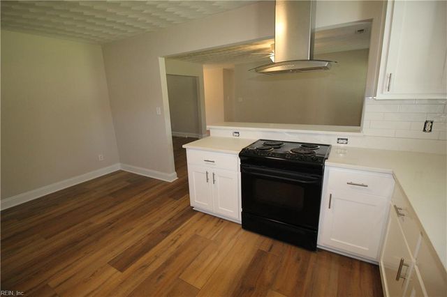 2349 Custom CIR, Virginia Beach, VA 23454