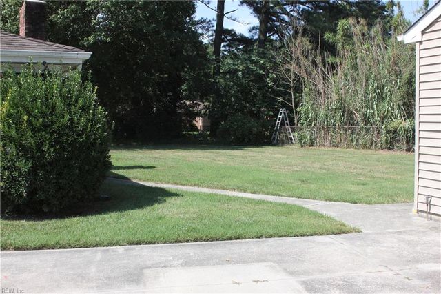 2349 Custom CIR, Virginia Beach, VA 23454