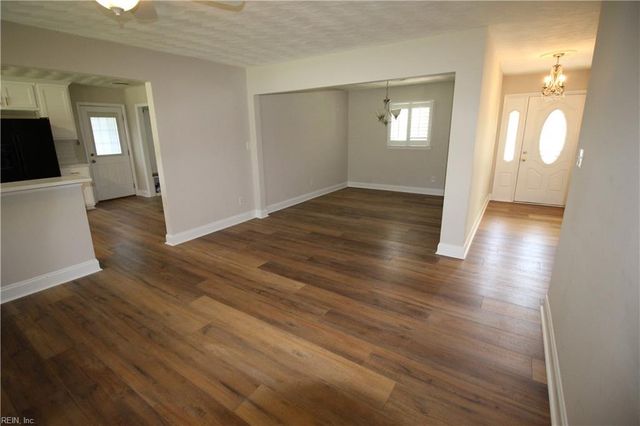2349 Custom CIR, Virginia Beach, VA 23454