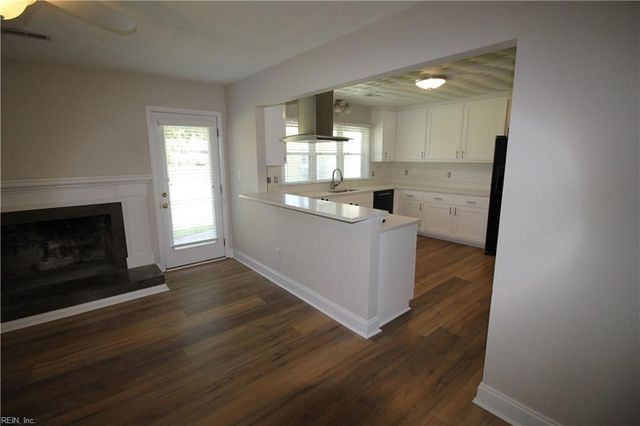 2349 Custom CIR, Virginia Beach, VA 23454