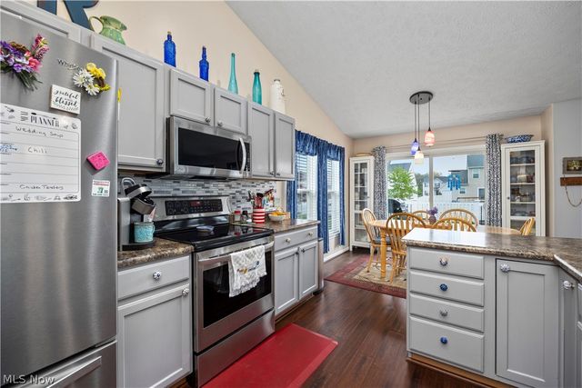 6463 Rubystone Lane, Medina, OH 44256