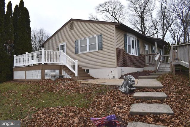 262 E KERCHER AVE, Lebanon, PA 17046