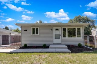 2605 Maple Avenue, Downers Grove, IL 60515